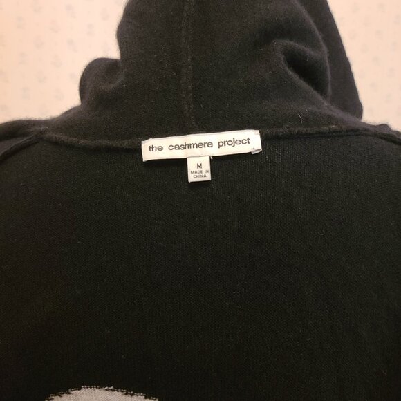 Y2K - THE CASHMERE PROJECT- COMFY BLACK ZIP HOODIE GRAY HEART ON BACK -SIZE (M) - Picture 2 of 9